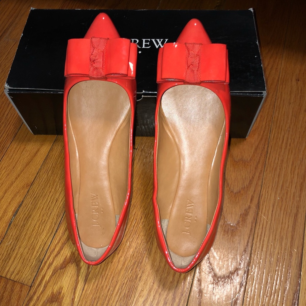 🧡J Crew Patent Flats w/ Bow 🧡